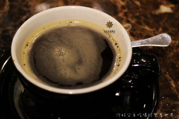 吳阿金海鮮餐廳:彷彿古堡般的夢幻『吳阿金海鮮店』捷運松江南京站/近星聚點