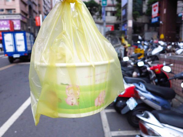 【桃園美食】寶山路臭豆腐-阿伯臭豆腐攤