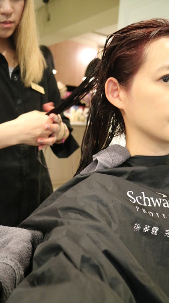 Moon Hair Studio：【美髮】台北東區超優染/護/燙髮Moon Hair Studio@忠孝敦化站