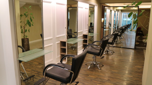 Moon Hair Studio：【美髮】台北東區超優染/護/燙髮Moon Hair Studio@忠孝敦化站