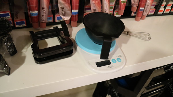 Moon Hair Studio：【美髮】台北東區超優染/護/燙髮Moon Hair Studio@忠孝敦化站