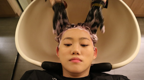 Moon Hair Studio：【美髮】台北東區超優染/護/燙髮Moon Hair Studio@忠孝敦化站