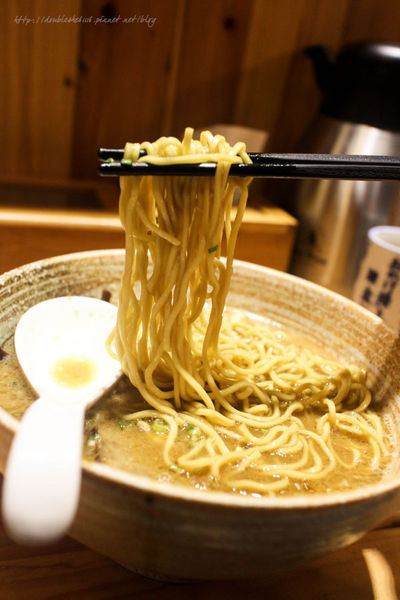 台南麵列屋拉麵