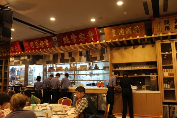 錦霞樓：[台南]60年老字號 府城道地古早味 老店新意 錦霞樓