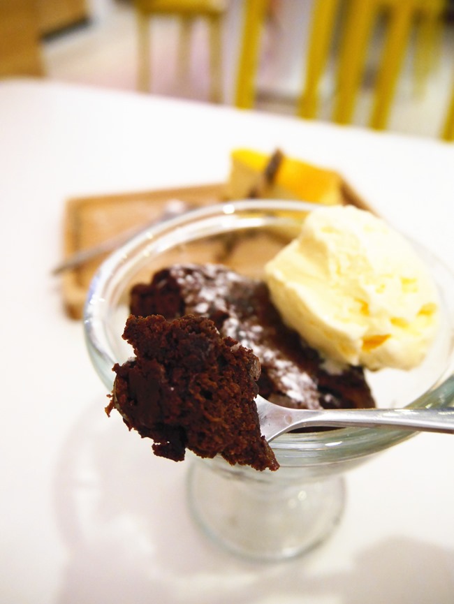 │台北。內湖│Chuck Land恰克園親子咖啡。戶外庭院戲砂+室內獨立遊戲包廂 捷運文德站