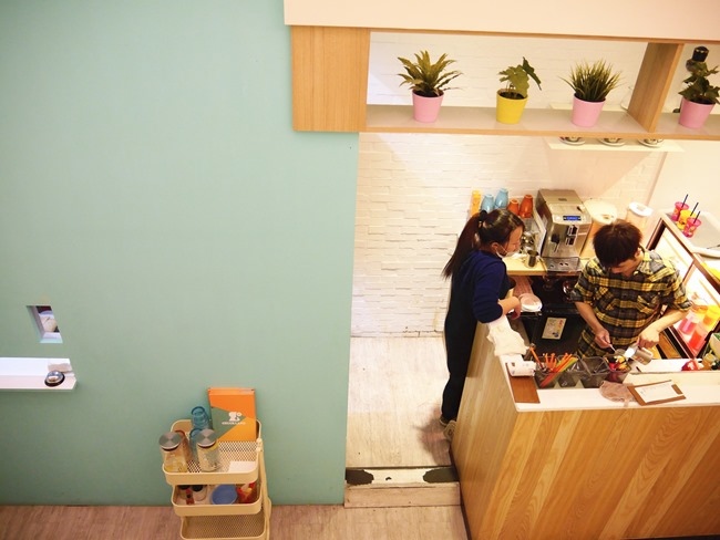 │台北。內湖│Chuck Land恰克園親子咖啡。戶外庭院戲砂+室內獨立遊戲包廂 捷運文德站