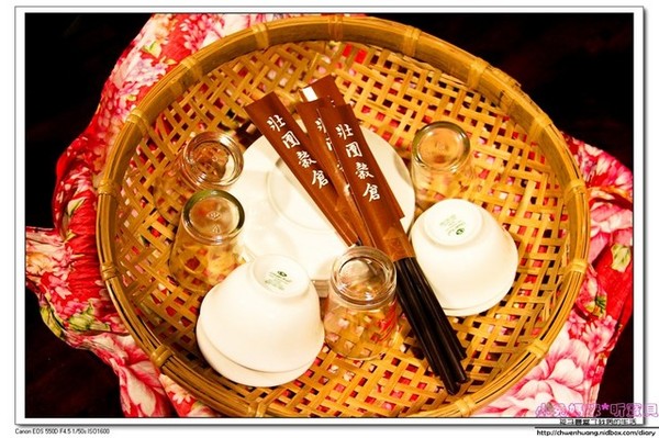 壯圍穀倉:【美食♥宜蘭】☼ 壯圍穀倉風味料理餐廳 ☼割稻飯套餐體驗古早味的餐點和童玩 ♥♥