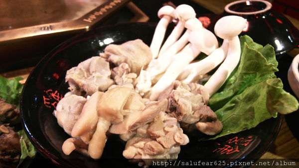 後少女時代 圃川燒雞公・四川麻辣鍋