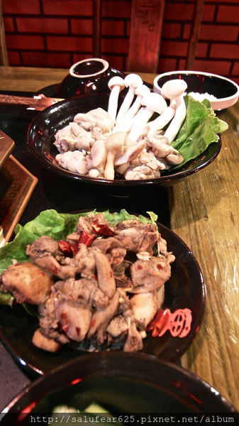後少女時代 圃川燒雞公・四川麻辣鍋