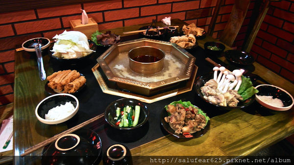 後少女時代 圃川燒雞公・四川麻辣鍋