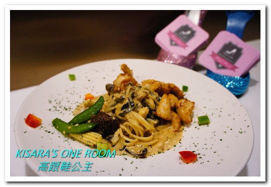 Hs Cafe 高跟鞋公主：忠孝敦化下午茶．少女的心中總住著一位公主──高跟鞋公主