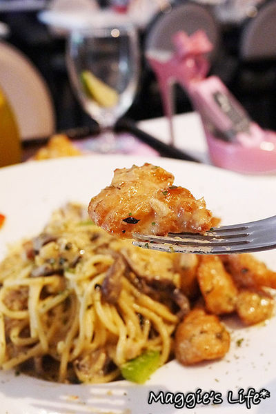 Hs Cafe 高跟鞋公主：台北美食。捷運忠孝敦化【Hs Cafe高跟鞋公主】主題餐廳◆東區下午茶。甜點。鬆餅。義大利麵。燉飯