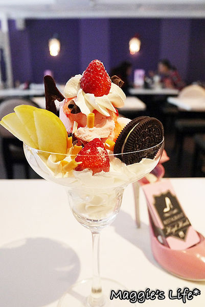 Hs Cafe 高跟鞋公主：台北美食。捷運忠孝敦化【Hs Cafe高跟鞋公主】主題餐廳◆東區下午茶。甜點。鬆餅。義大利麵。燉飯