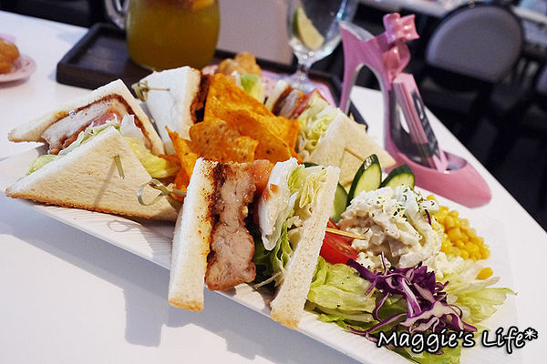 Hs Cafe 高跟鞋公主：台北美食。捷運忠孝敦化【Hs Cafe高跟鞋公主】主題餐廳◆東區下午茶。甜點。鬆餅。義大利麵。燉飯