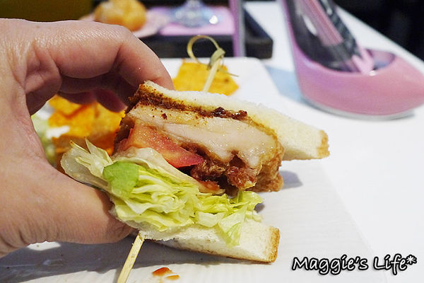 Hs Cafe 高跟鞋公主：台北美食。捷運忠孝敦化【Hs Cafe高跟鞋公主】主題餐廳◆東區下午茶。甜點。鬆餅。義大利麵。燉飯