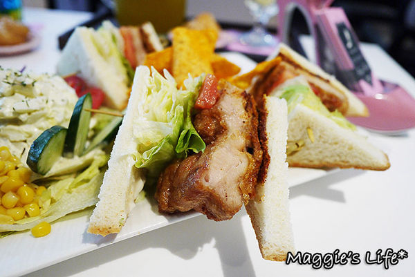 Hs Cafe 高跟鞋公主：台北美食。捷運忠孝敦化【Hs Cafe高跟鞋公主】主題餐廳◆東區下午茶。甜點。鬆餅。義大利麵。燉飯