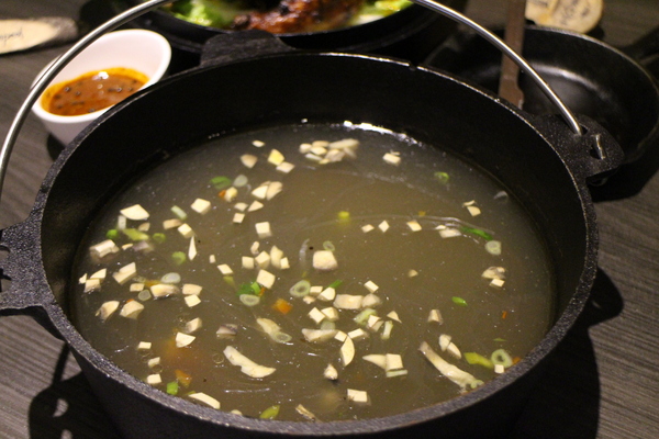 Cookout 野酷戶外料理餐酒  午茶：『Cookout 野酷戶外料理』餐酒/下午茶/荷蘭鍋/捷運台電大樓站