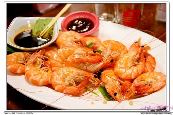 甲富哥活海鮮餐廳(原富哥活海鮮餐廳)：【美食♥宜蘭】☼甲富哥活海鮮餐廳☼海鮮很新鮮,飯後水果居然有櫻桃和草莓♥♥