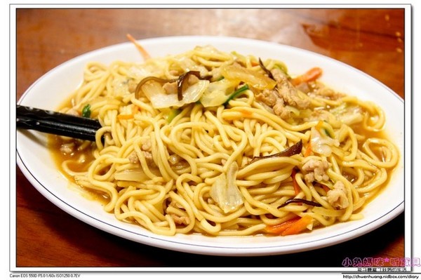 甲富哥活海鮮餐廳(原富哥活海鮮餐廳)：【美食♥宜蘭】☼甲富哥活海鮮餐廳☼海鮮很新鮮,飯後水果居然有櫻桃和草莓♥♥