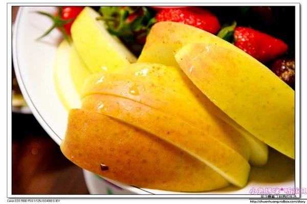 甲富哥活海鮮餐廳(原富哥活海鮮餐廳)：【美食♥宜蘭】☼甲富哥活海鮮餐廳☼海鮮很新鮮,飯後水果居然有櫻桃和草莓♥♥