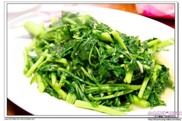 甲富哥活海鮮餐廳(原富哥活海鮮餐廳)：【美食♥宜蘭】☼甲富哥活海鮮餐廳☼海鮮很新鮮,飯後水果居然有櫻桃和草莓♥♥