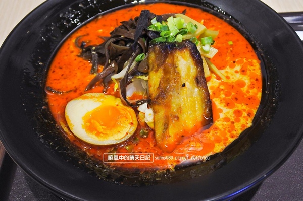 麵家三士(三創店)：【三創 | 麵家三士】色香比味更迷人的麵家三士