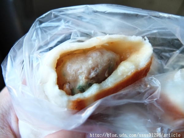 繁華水煎包:【美食特搜。屏東長治鄉】繁華水煎包。香脆大顆水煎包 紮實外皮肉餡香嫩 下午開店必吸引人潮的在地美食