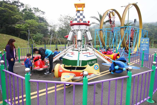 【台北旅遊】星空草原-寶特瓶也能成藝術品的親子景點