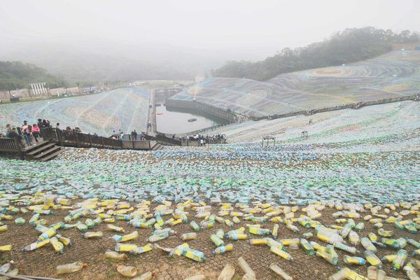 【台北旅遊】星空草原-寶特瓶也能成藝術品的親子景點