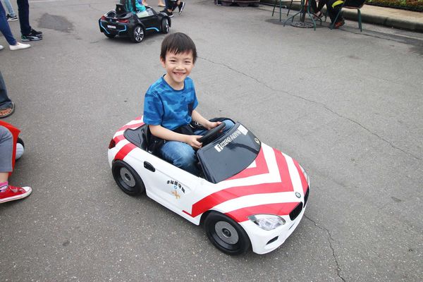 【台北旅遊】星空草原-寶特瓶也能成藝術品的親子景點