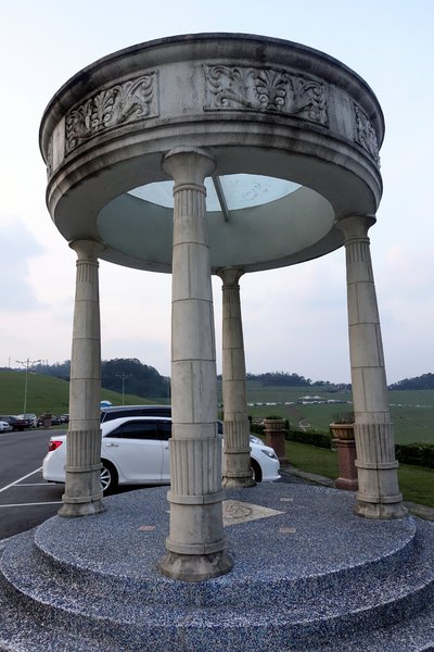 星空草原-擁恆文創園區：(胖樺遊記)基隆瑞芳假日遊憩好景點，百萬保特瓶打造梵谷油畫「星空草原」/擁恆文創園區/Starry Paradise