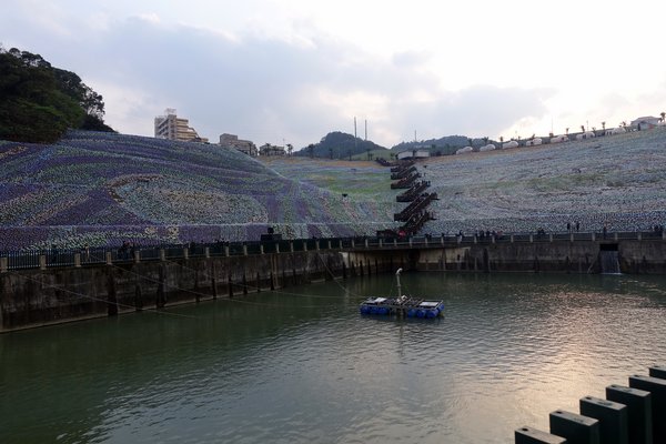 星空草原-擁恆文創園區：(胖樺遊記)基隆瑞芳假日遊憩好景點，百萬保特瓶打造梵谷油畫「星空草原」/擁恆文創園區/Starry Paradise
