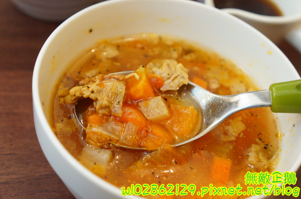 愛咖客咖啡館：【台南-東區】拉拉熊x黑心咖啡..奏會來吃早午餐吧~打卡送布蕾!~《愛咖客咖啡館》