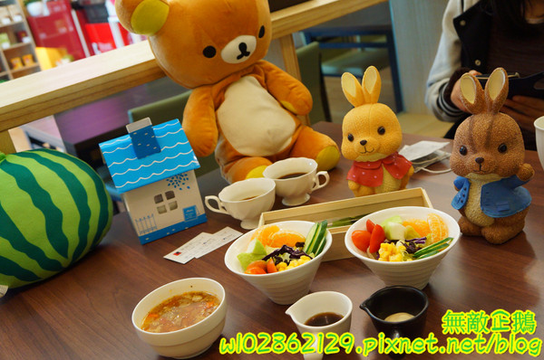 愛咖客咖啡館：【台南-東區】拉拉熊x黑心咖啡..奏會來吃早午餐吧~打卡送布蕾!~《愛咖客咖啡館》