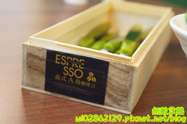 愛咖客咖啡館：【台南-東區】拉拉熊x黑心咖啡..奏會來吃早午餐吧~打卡送布蕾!~《愛咖客咖啡館》