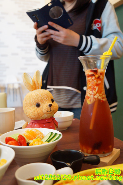 愛咖客咖啡館：【台南-東區】拉拉熊x黑心咖啡..奏會來吃早午餐吧~打卡送布蕾!~《愛咖客咖啡館》