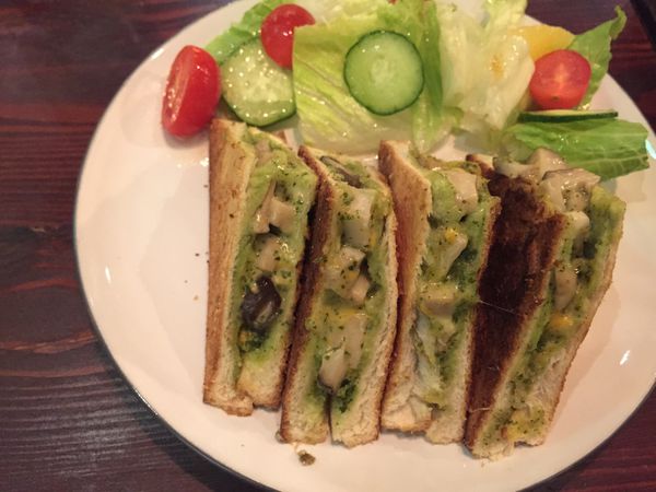 Uranium cafe：好吃、好窩、好美麗的放鬆空間-Uranium Cafe鈾咖啡