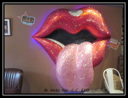 C.C.KISS Coffee&Cake：<捷運忠孝復興站>查理布朗新品牌，鐵鏟甜點及可以客制化的台北東區下午茶點～C.C. KISS