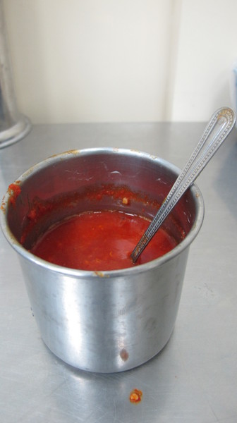 雙管四神湯:(胖樺食記)景美雙管四神湯油飯麵線鮮蚵各有特色且份量十足。銅板美食值得一試。