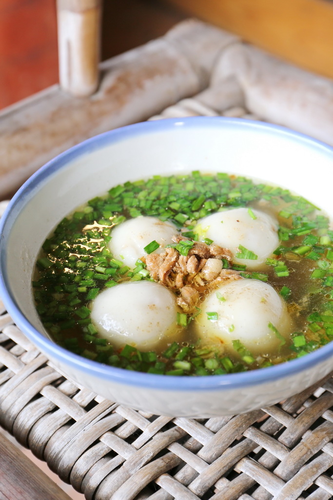 南庄必吃,老家米食堂,客家大湯圓,炸湯圓,南庄手工麵,電視報導南庄美食