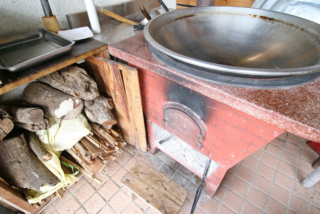 南庄必吃,老家米食堂,客家大湯圓,炸湯圓,南庄手工麵,電視報導南庄美食