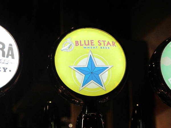 Me Meat Beer 窯烤餐酒館:(胖樺食記)台北市八德路Me Meat Beer 窯烤餐酒館。多款啤酒香醇濃郁適合放鬆小酌。