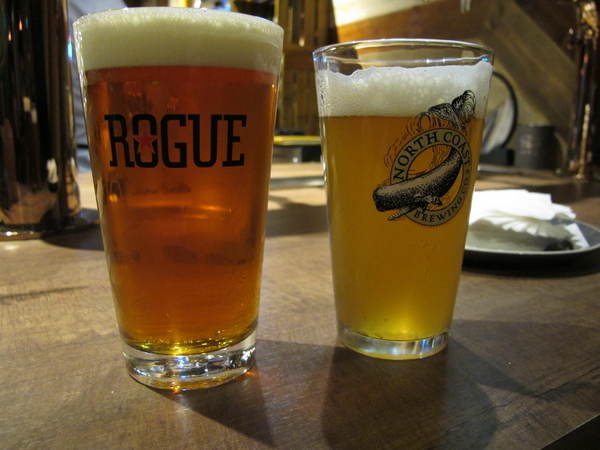 Me Meat Beer 窯烤餐酒館:(胖樺食記)台北市八德路Me Meat Beer 窯烤餐酒館。多款啤酒香醇濃郁適合放鬆小酌。