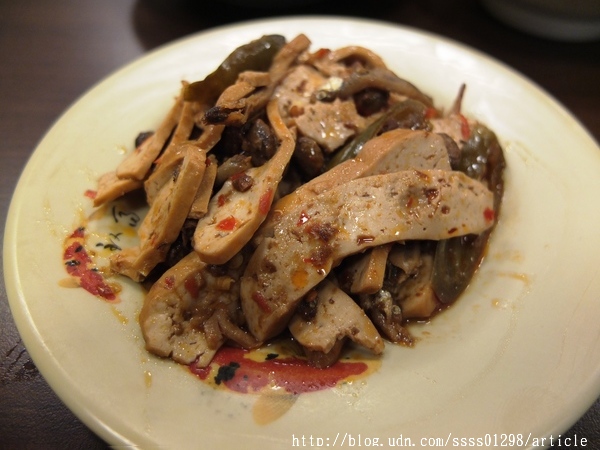 蔡家麵館:【美食特搜。屏東市】蔡家麵館。屏東一絕的大碗公熗鍋麵 份量多料豐富 用餐時段搶破頭的人氣麵店