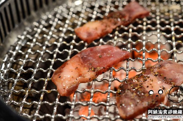 【桃園燒烤】好客燒烤 中壢店-無敵享受=烤肉配調酒．桃園燒肉/酒吧/中美村/帝王蟹