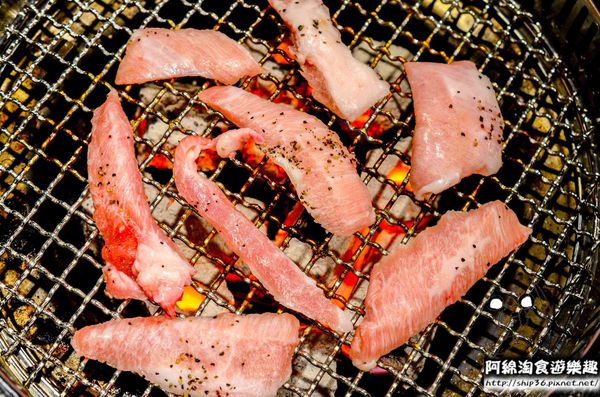 【桃園燒烤】好客燒烤 中壢店-無敵享受=烤肉配調酒．桃園燒肉/酒吧/中美村/帝王蟹