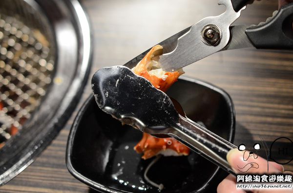 【桃園燒烤】好客燒烤 中壢店-無敵享受=烤肉配調酒．桃園燒肉/酒吧/中美村/帝王蟹