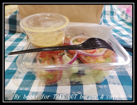 TAKE OUT burger & cafe：有小酒館氛圍及小聚的好去處～TAKE OUT burger & café