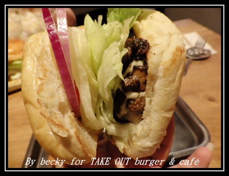 TAKE OUT burger & cafe：有小酒館氛圍及小聚的好去處～TAKE OUT burger & café