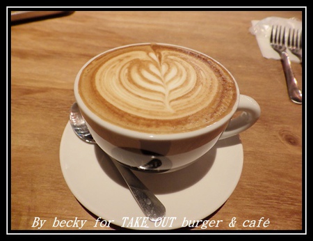 TAKE OUT burger & cafe：有小酒館氛圍及小聚的好去處～TAKE OUT burger & café